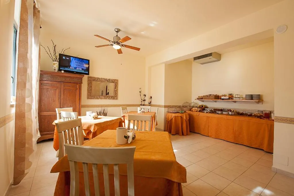 Hotel Parco Delle Cale 普林托迪斯卡利诺 3*,